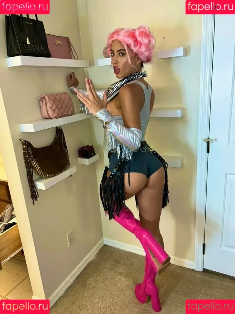 avastarxo Onlyfans Photo Gallery 