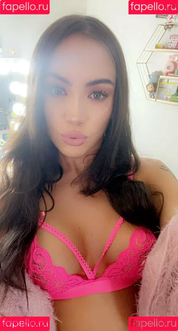 avastarxo Onlyfans Photo Gallery 