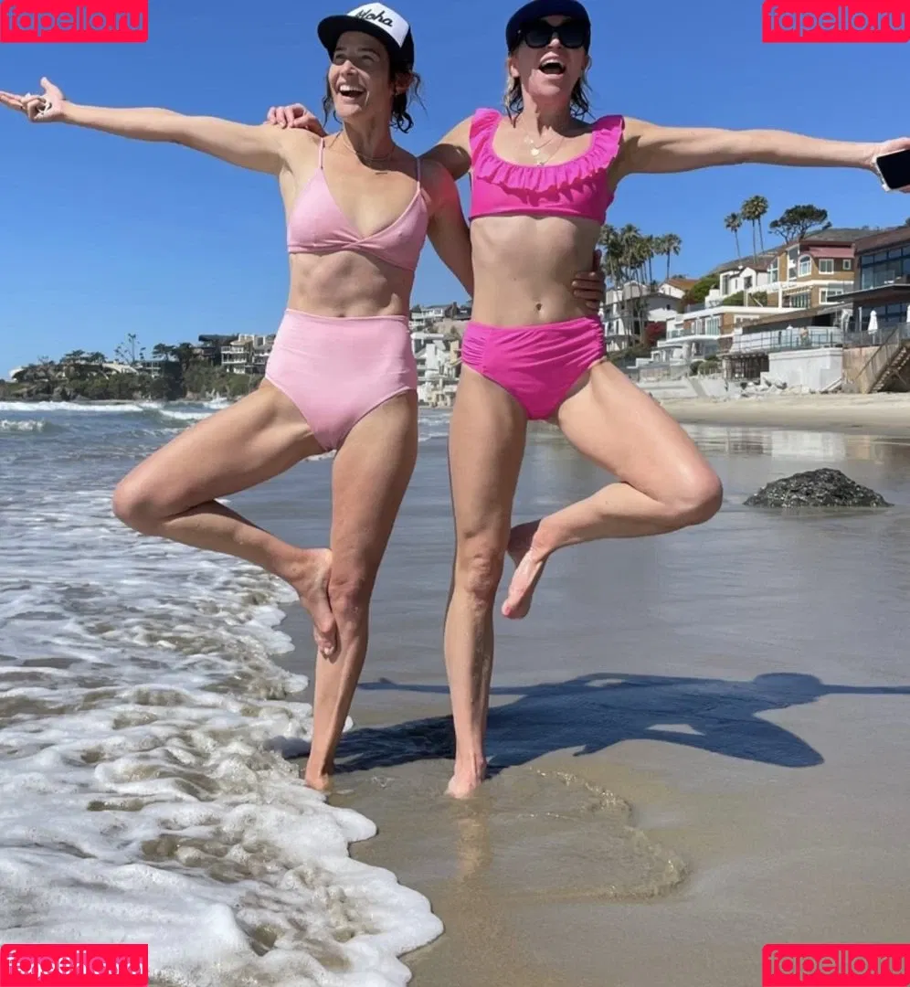 Cobie Smulders / CobieSmulders Onlyfans Photo Gallery 