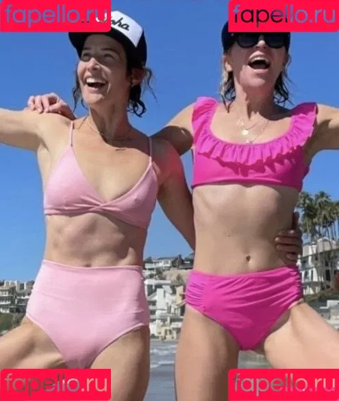 Cobie Smulders / CobieSmulders Onlyfans Photo Gallery 