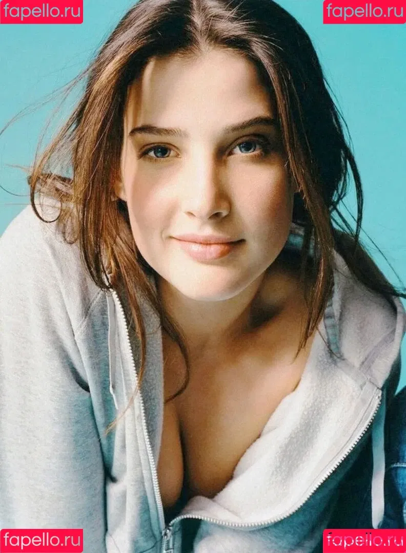Cobie Smulders / CobieSmulders Onlyfans Photo Gallery 