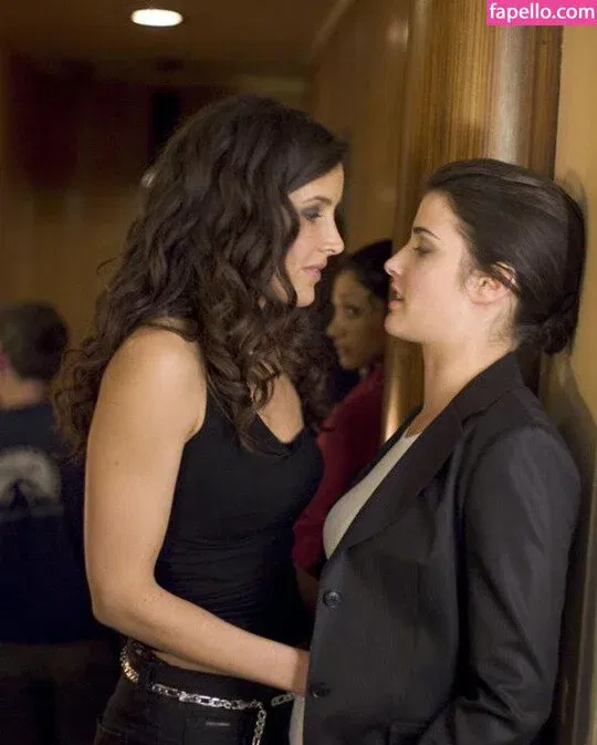 Cobie Smulders / CobieSmulders Onlyfans Photo Gallery 