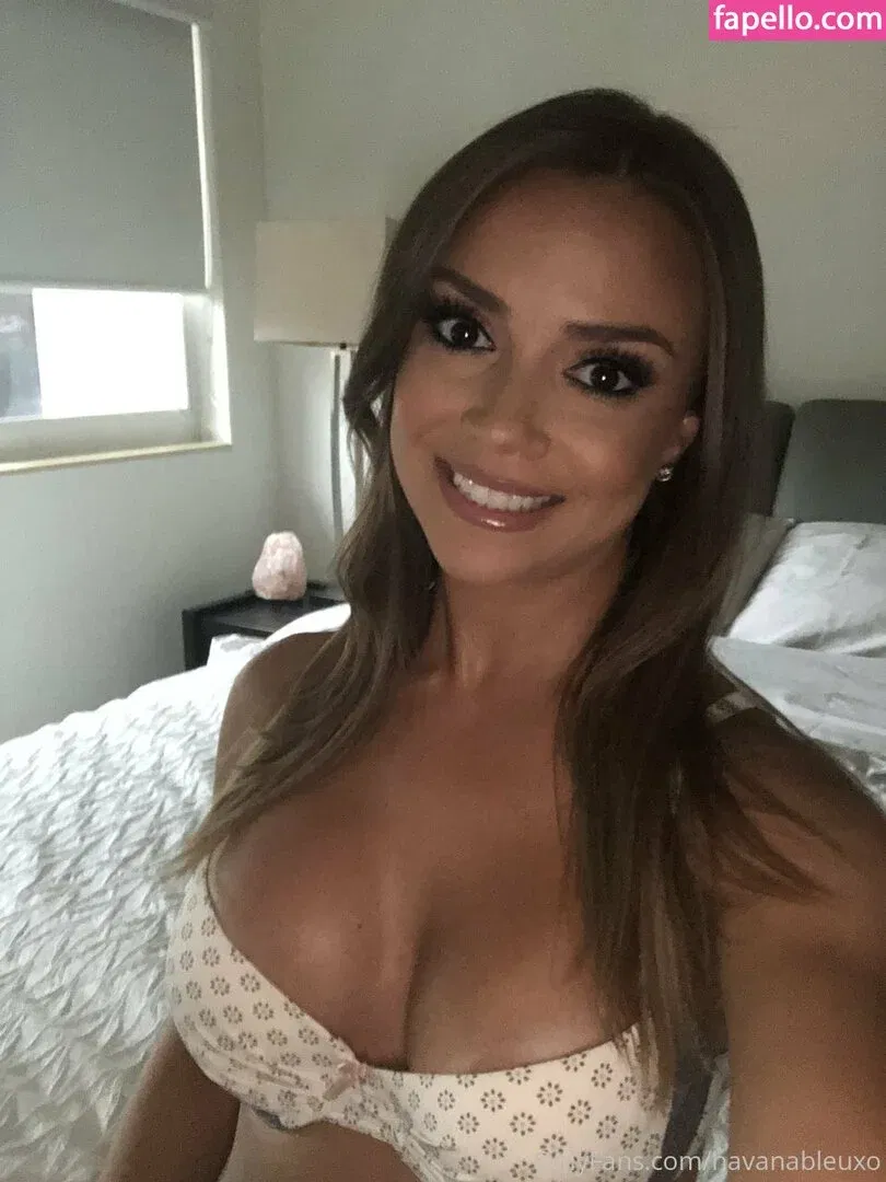 havanableu / havanableufanpage Onlyfans Photo Gallery 