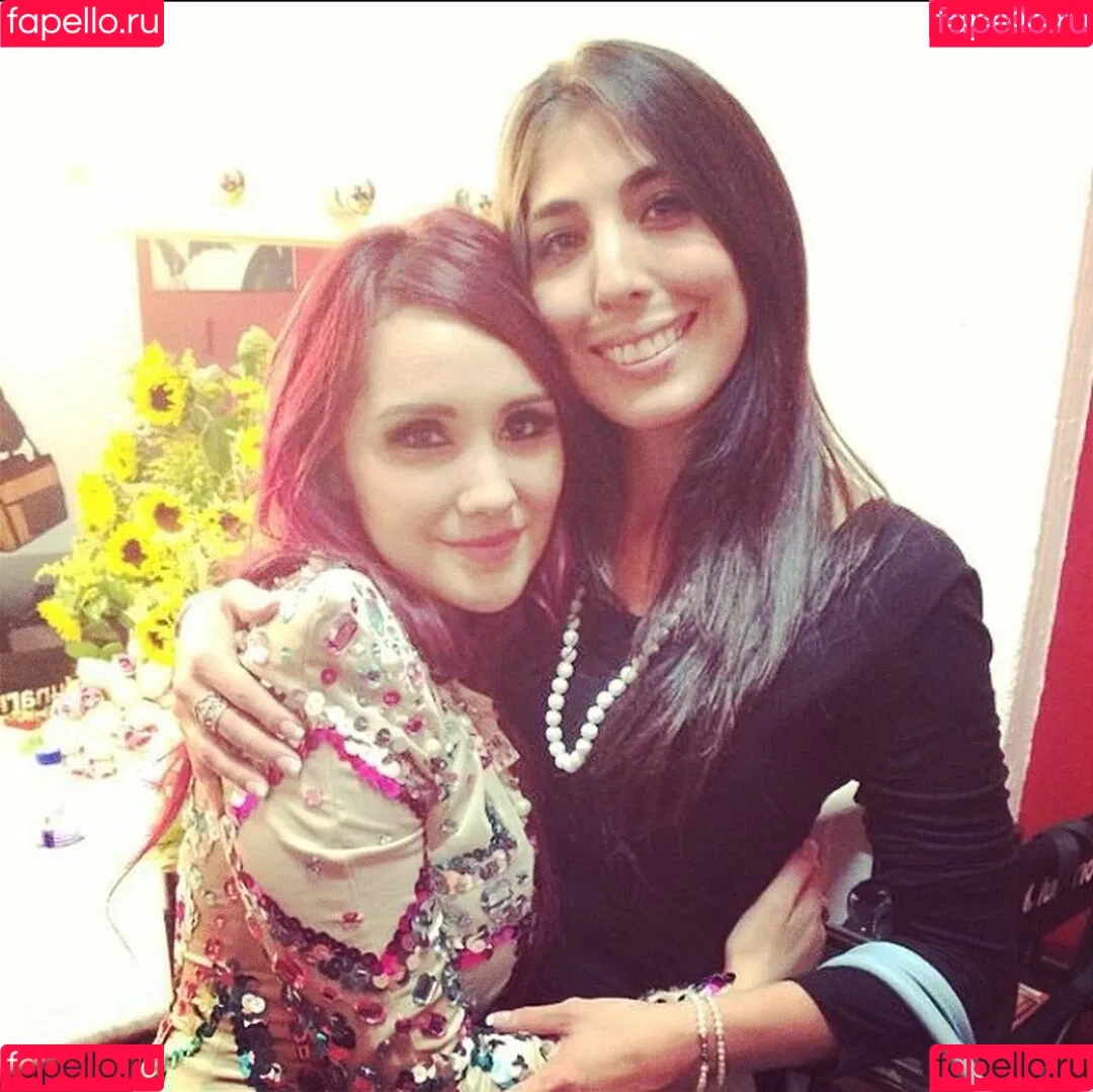 Dulce Maria / dulcemar19 / dulcemaria Onlyfans Photo Gallery 