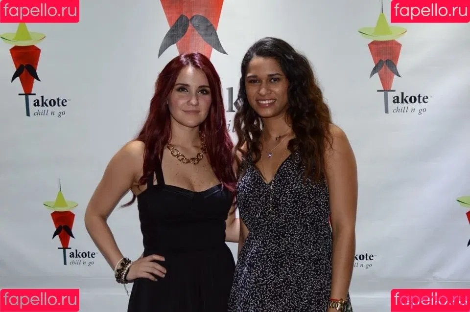 Dulce Maria / dulcemar19 / dulcemaria Onlyfans Photo Gallery 