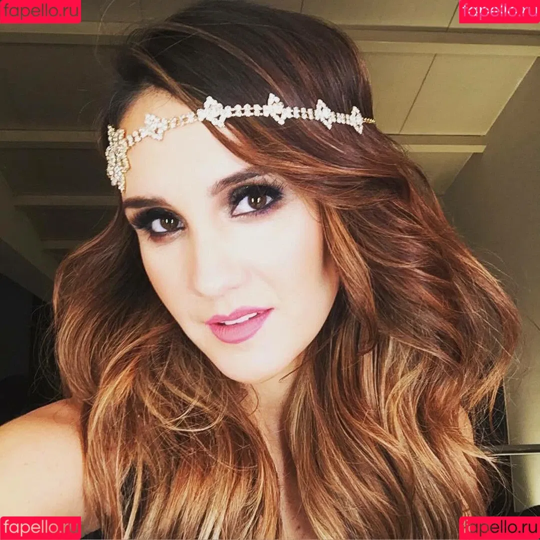 Dulce Maria / dulcemar19 / dulcemaria Onlyfans Photo Gallery 