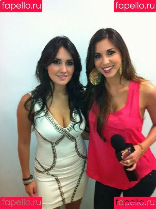 Dulce Maria / dulcemar19 / dulcemaria Onlyfans Photo Gallery 