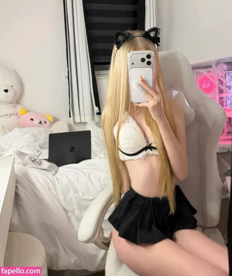 cassiebrookes90 / cupckef / julia Onlyfans Photo Gallery 