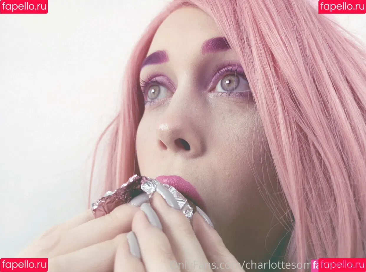 Charlotte Something / charlottesomething / charsomething Onlyfans Photo Gallery 