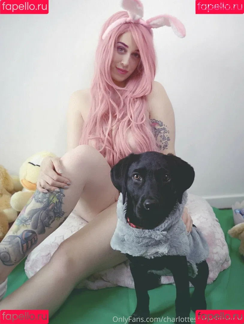 Charlotte Something / charlottesomething / charsomething Onlyfans Photo Gallery 