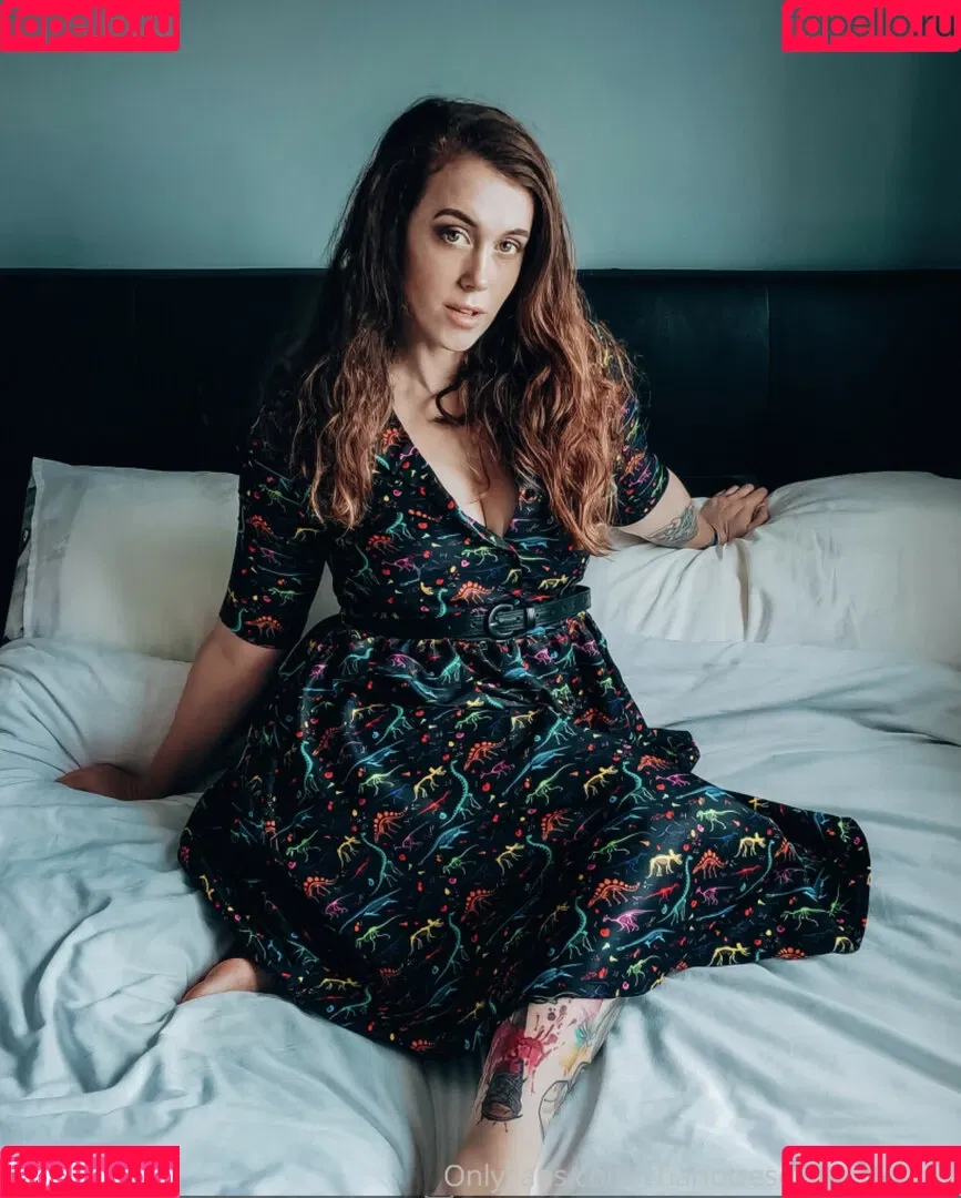 Charlotte Something / charlottesomething / charsomething Onlyfans Photo Gallery 