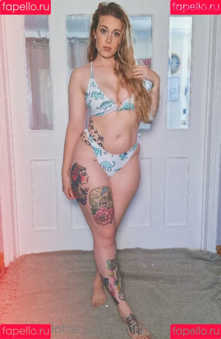 Charlotte Something / charlottesomething / charsomething Onlyfans Photo Gallery 