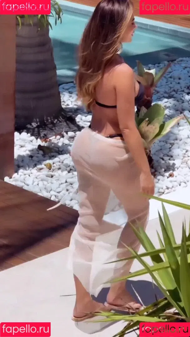Nicole Bahls / https: / nicolebahls Onlyfans Photo Gallery 