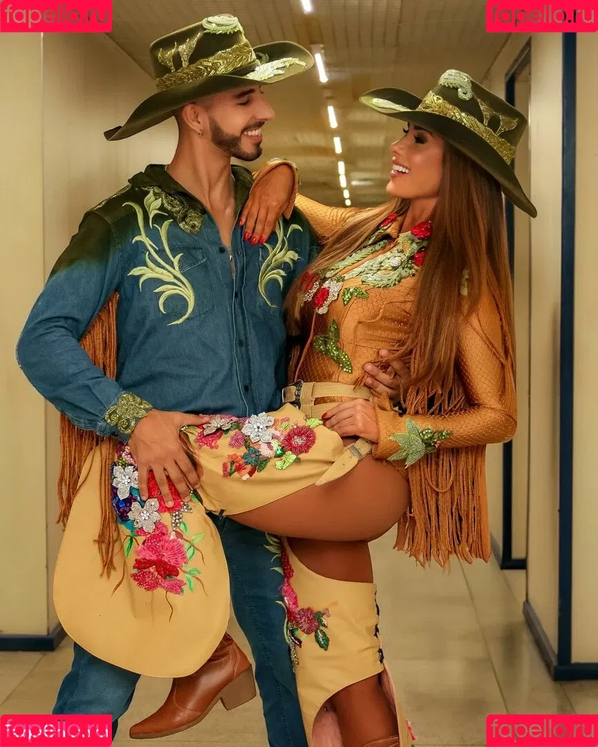 Nicole Bahls / https: / nicolebahls Onlyfans Photo Gallery 