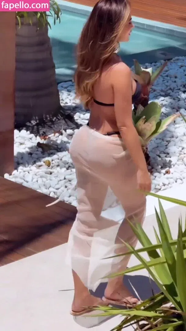 Nicole Bahls / https: / nicolebahls Onlyfans Photo Gallery 