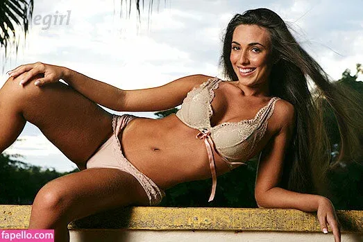 Nicole Bahls / https: / nicolebahls Onlyfans Photo Gallery 