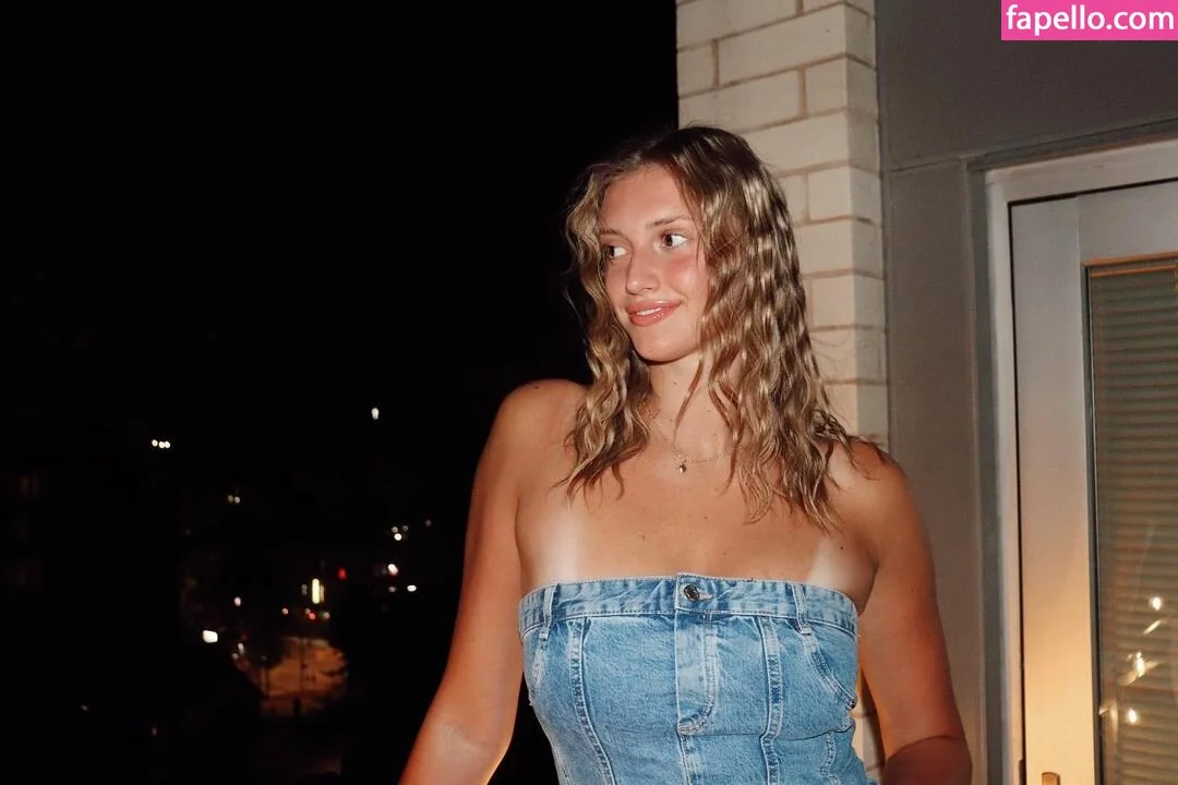 Anna Smrek / anna_smrekk / annasmrek Onlyfans Photo Gallery 