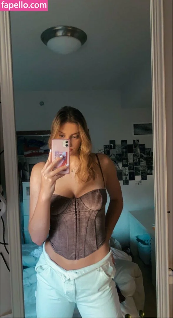 Anna Smrek / anna_smrekk / annasmrek Onlyfans Photo Gallery 