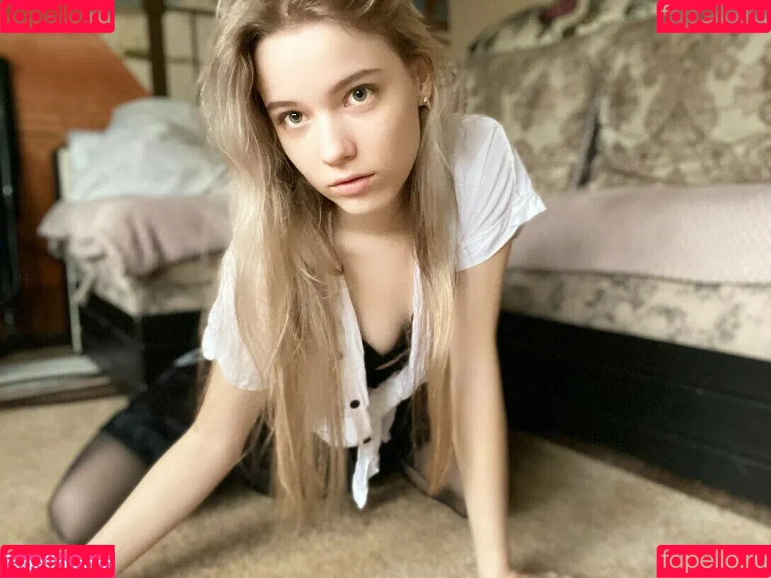 Rare_ / Rare_tori / Viktoriy D / Viktoriya Redroyz / https: Onlyfans Photo Gallery 