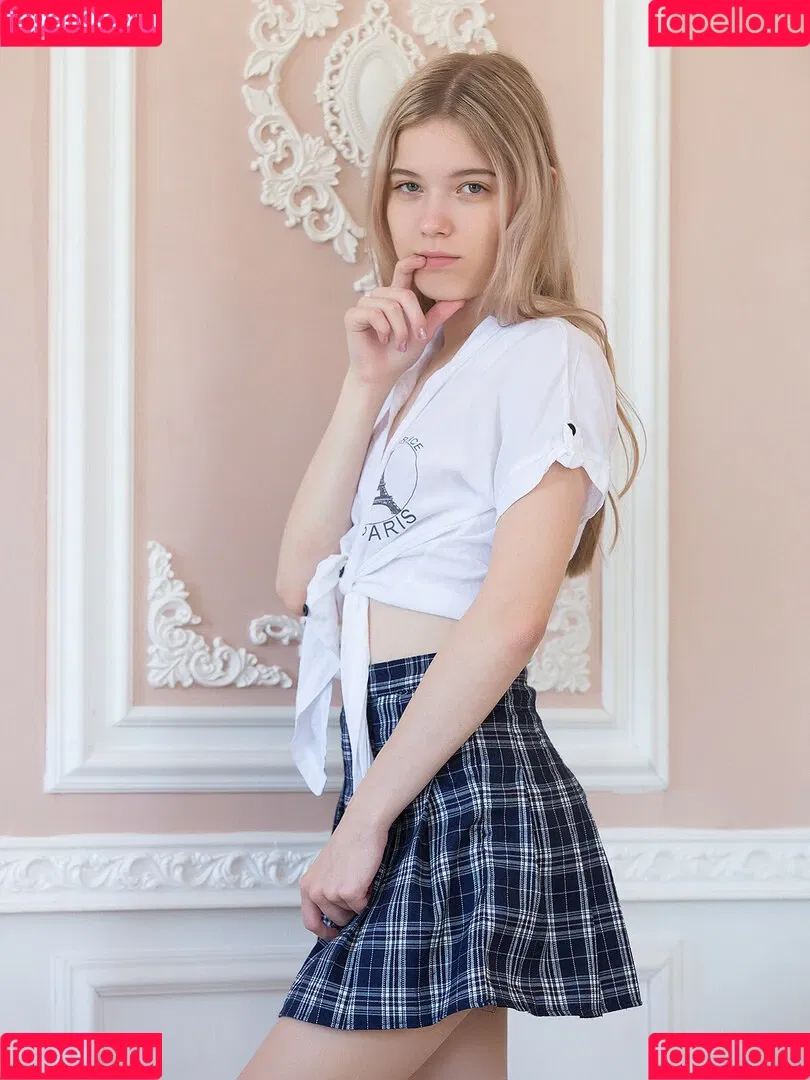 Rare_ / Rare_tori / Viktoriy D / Viktoriya Redroyz / https: Onlyfans Photo Gallery 
