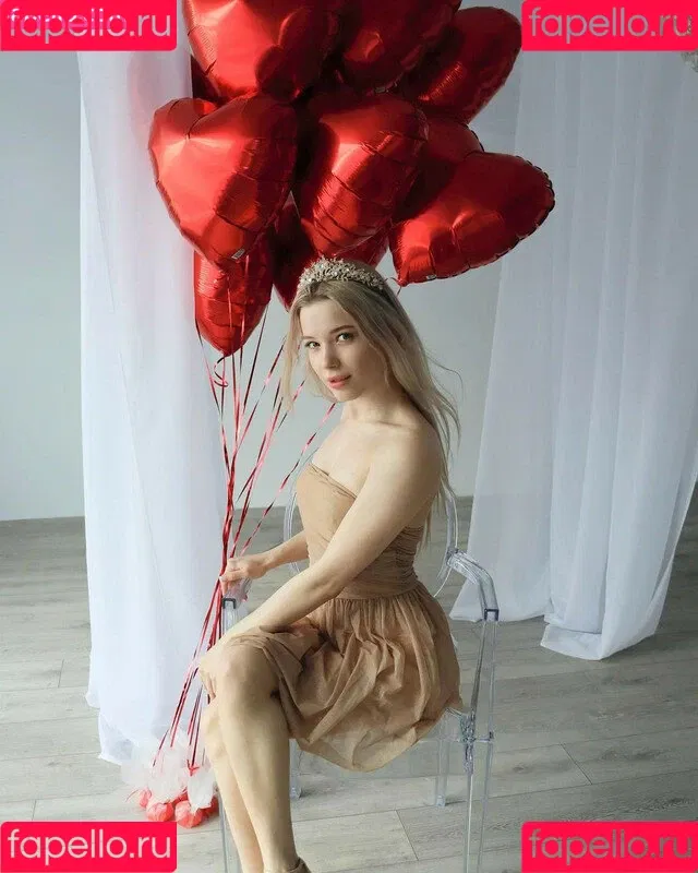 Rare_ / Rare_tori / Viktoriy D / Viktoriya Redroyz / https: Onlyfans Photo Gallery 