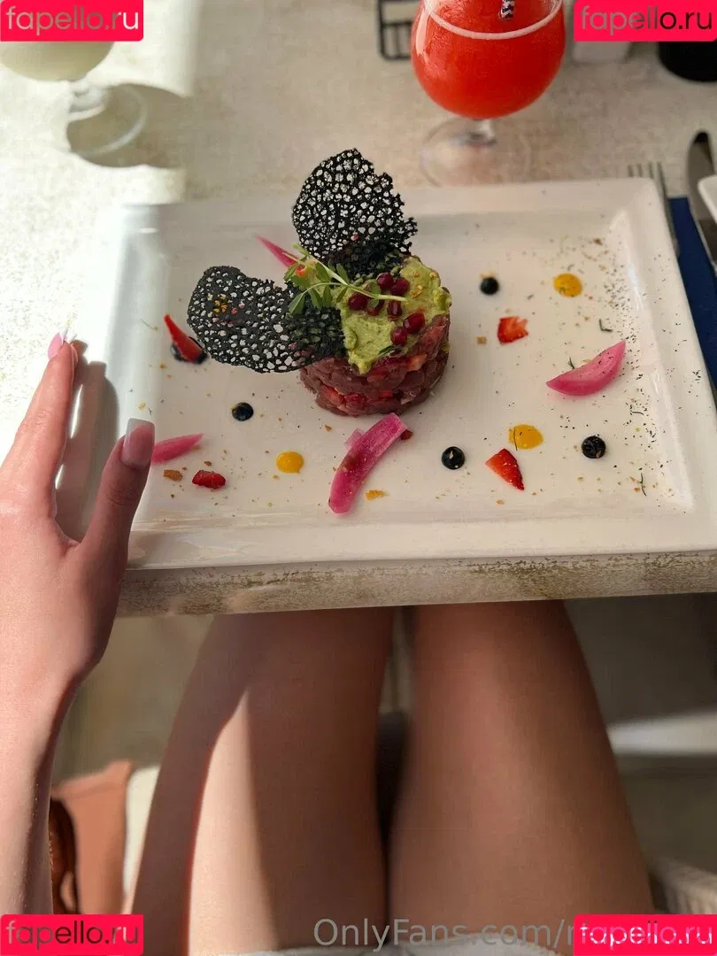 LyyMia / Miadelor / mia_stars_ / mia_stars__ / miastars / miastarsvip Onlyfans Photo Gallery 