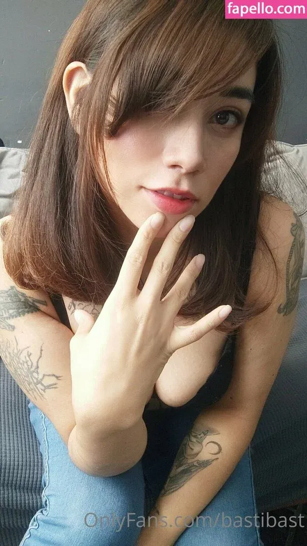 Basti / basti_rap_channel / bastibast Onlyfans Photo Gallery 