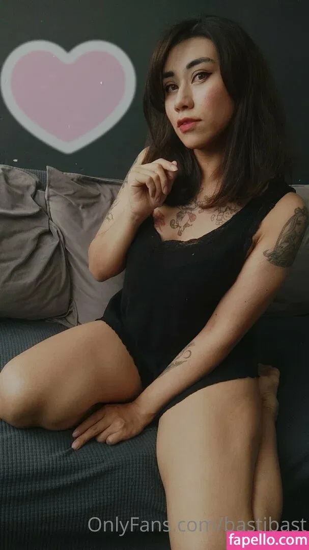 Basti / basti_rap_channel / bastibast Onlyfans Photo Gallery 