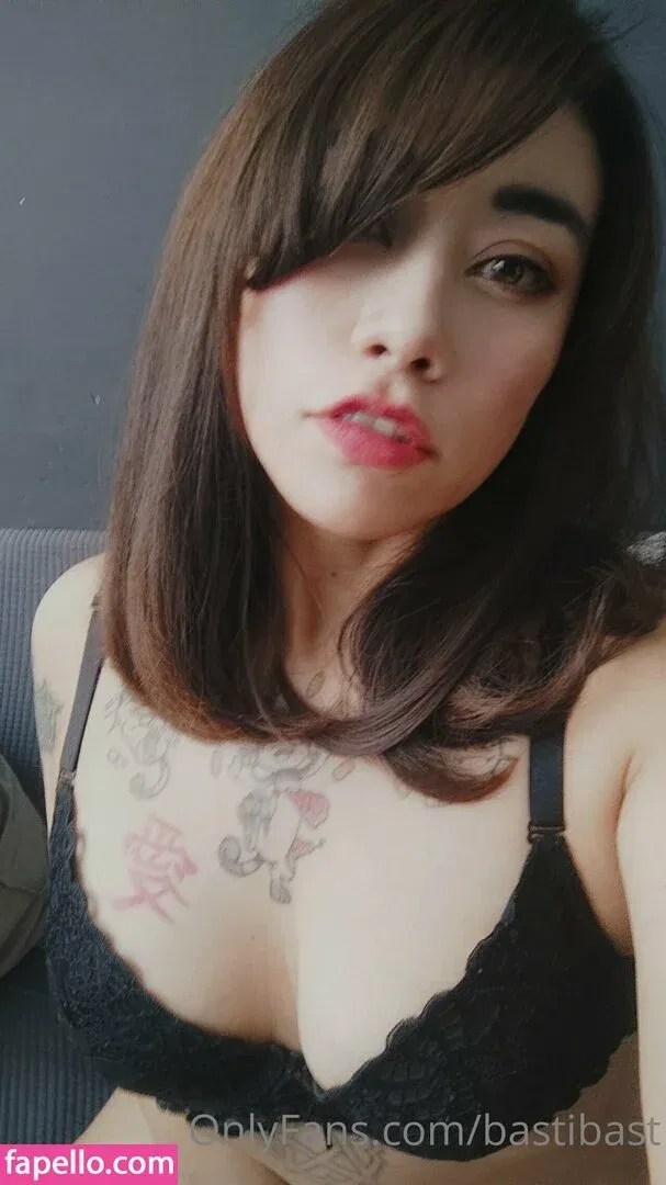 Basti / basti_rap_channel / bastibast Onlyfans Photo Gallery 