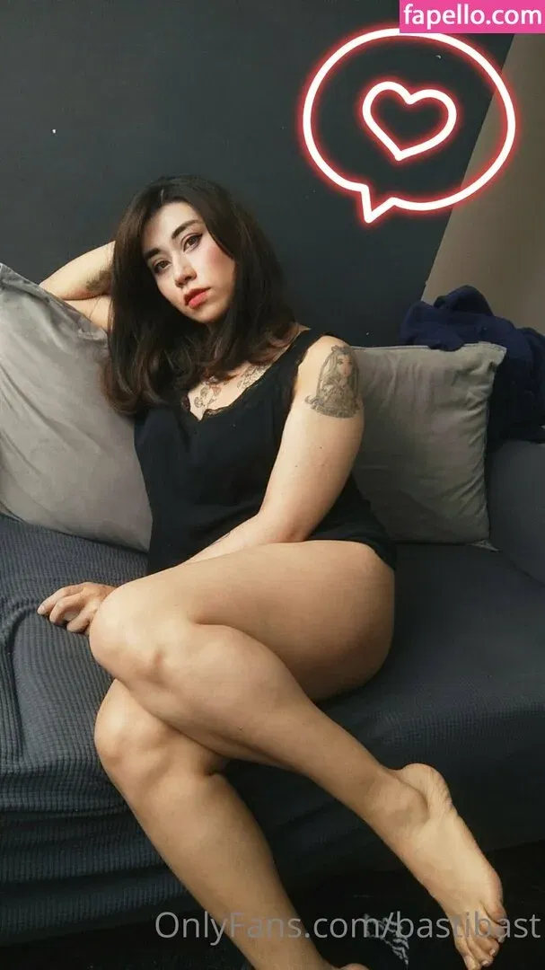 Basti / basti_rap_channel / bastibast Onlyfans Photo Gallery 