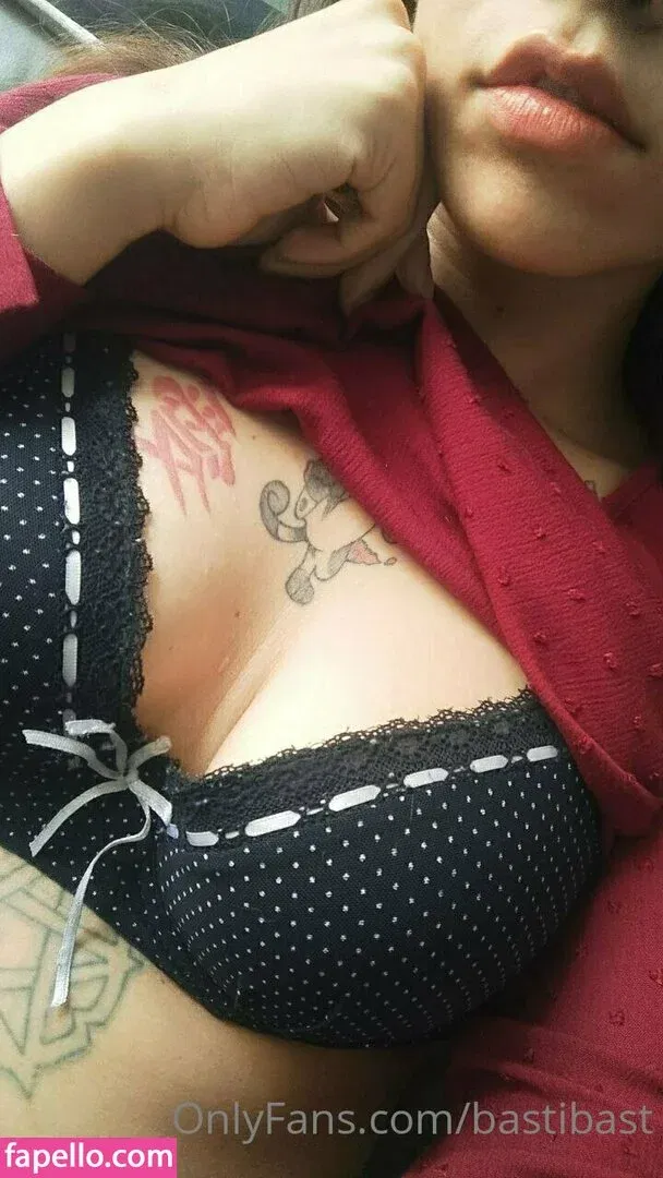 Basti / basti_rap_channel / bastibast Onlyfans Photo Gallery 