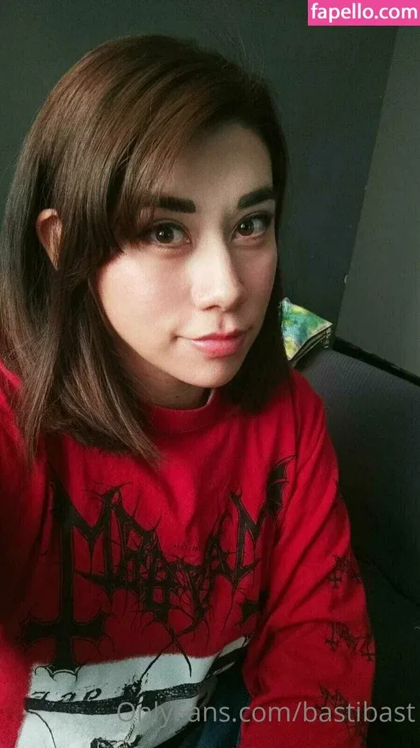 Basti / basti_rap_channel / bastibast Onlyfans Photo Gallery 