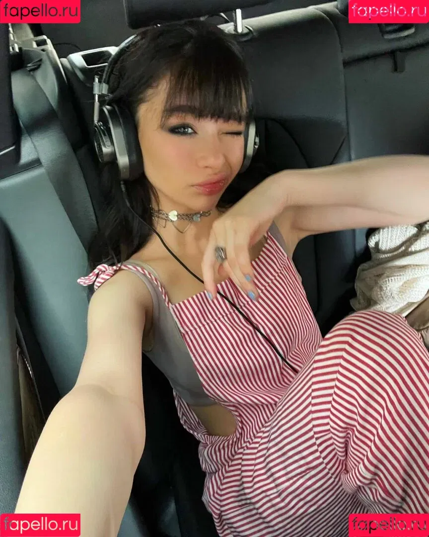 Malina Weissman / malinaweissman Onlyfans Photo Gallery 