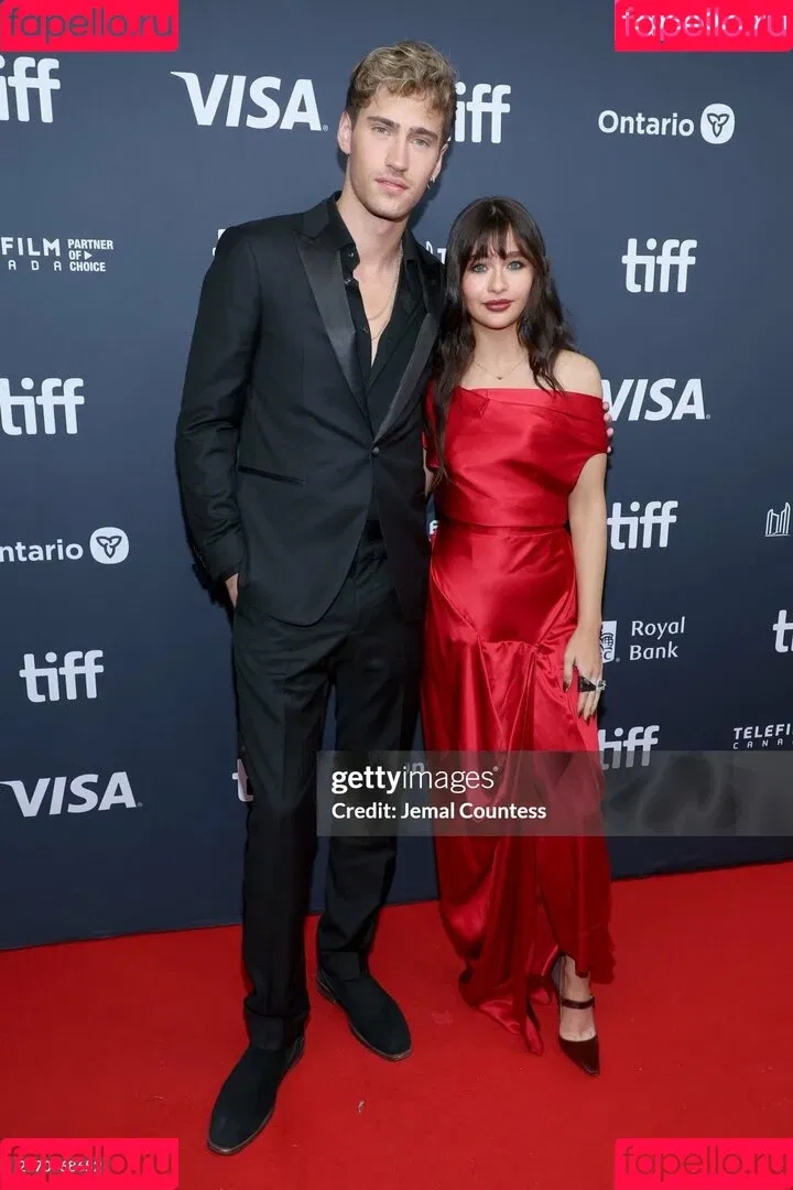 Malina Weissman / malinaweissman Onlyfans Photo Gallery 
