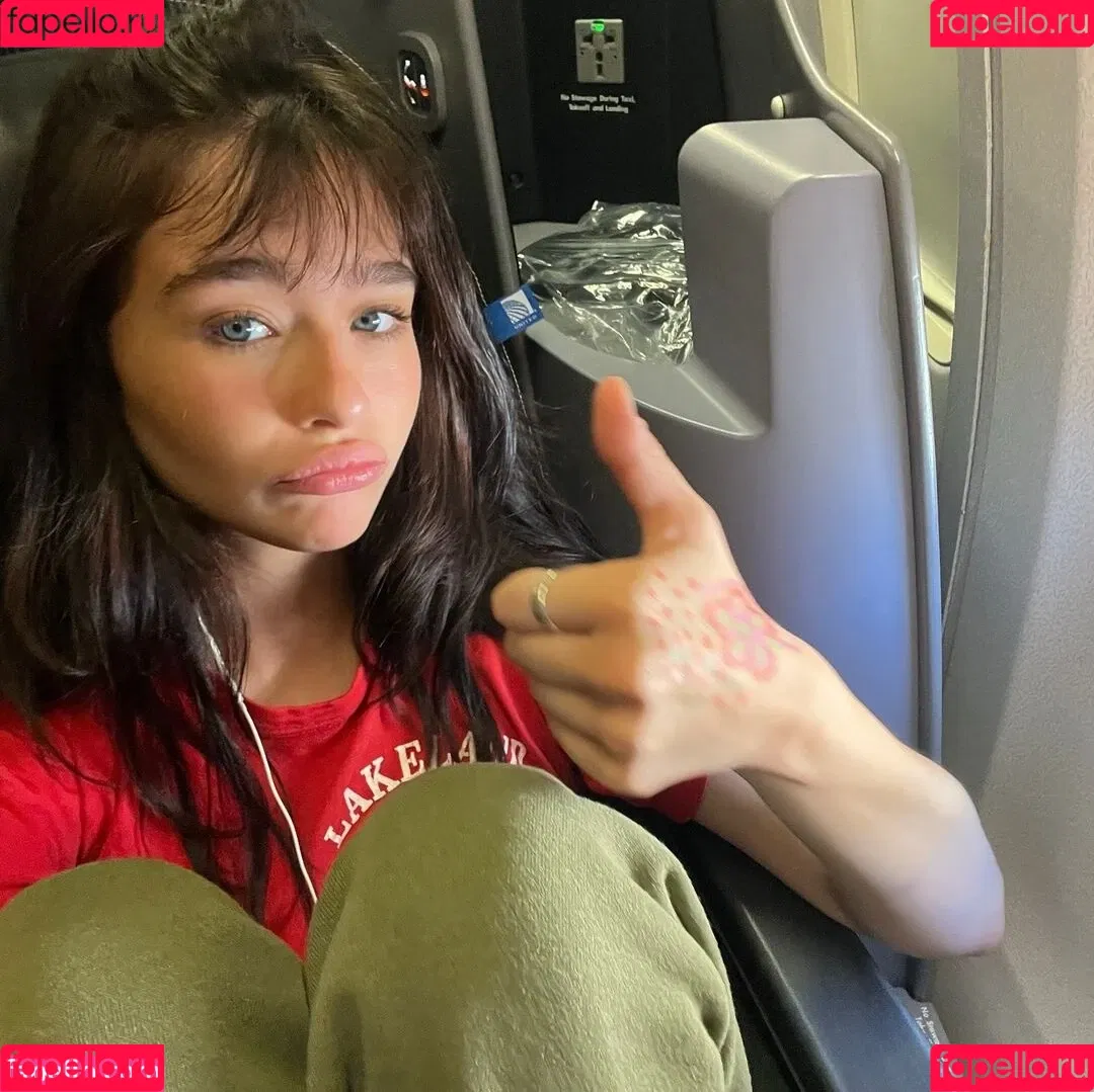 Malina Weissman / malinaweissman Onlyfans Photo Gallery 