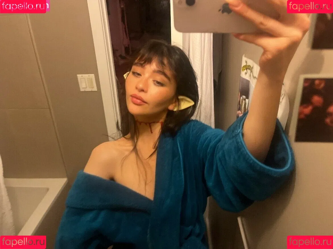 Malina Weissman / malinaweissman Onlyfans Photo Gallery 