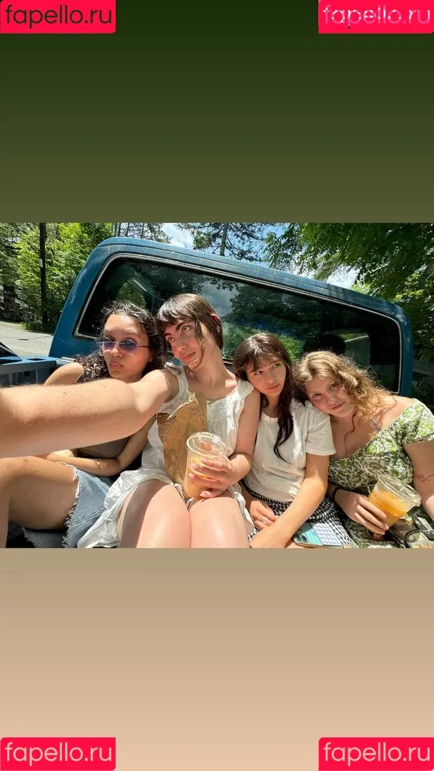 Malina Weissman / malinaweissman Onlyfans Photo Gallery 