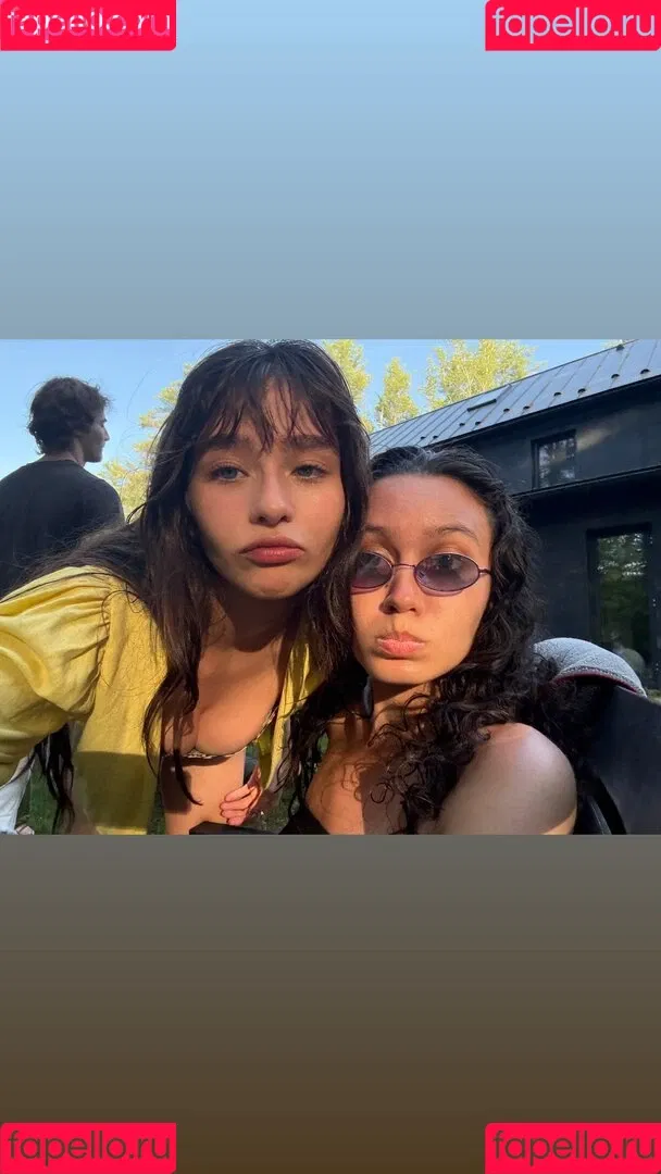 Malina Weissman / malinaweissman Onlyfans Photo Gallery 