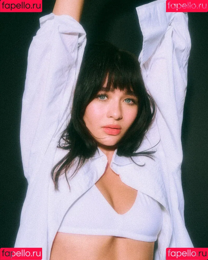 Malina Weissman / malinaweissman Onlyfans Photo Gallery 