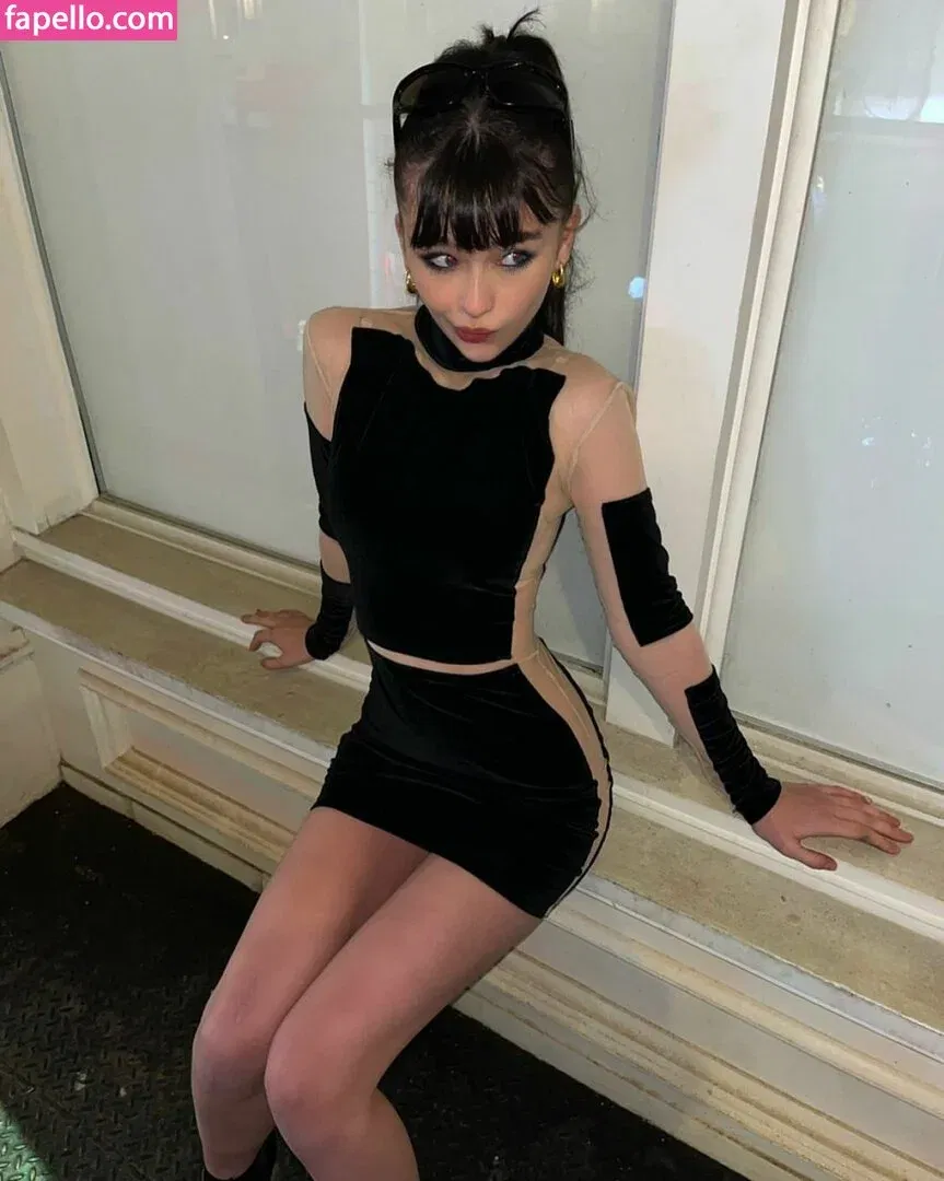 Malina Weissman / malinaweissman Onlyfans Photo Gallery 