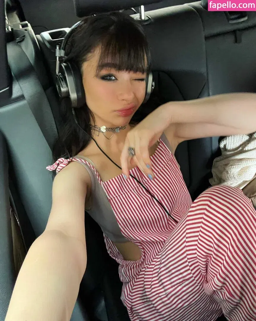 Malina Weissman / malinaweissman Onlyfans Photo Gallery 