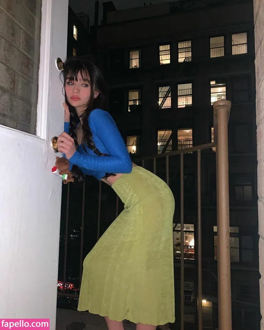 Malina Weissman / malinaweissman Onlyfans Photo Gallery 