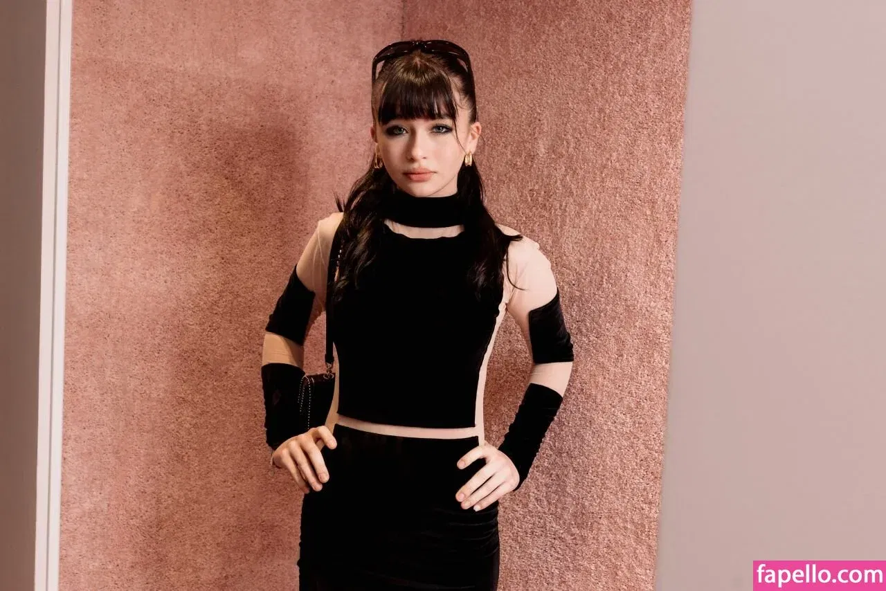 Malina Weissman / malinaweissman Onlyfans Photo Gallery 