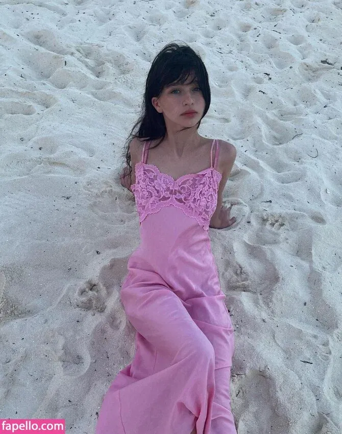 Malina Weissman / malinaweissman Onlyfans Photo Gallery 