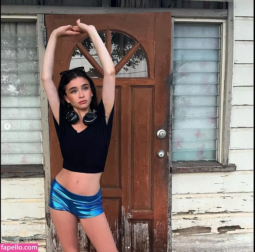 Malina Weissman / malinaweissman Onlyfans Photo Gallery 