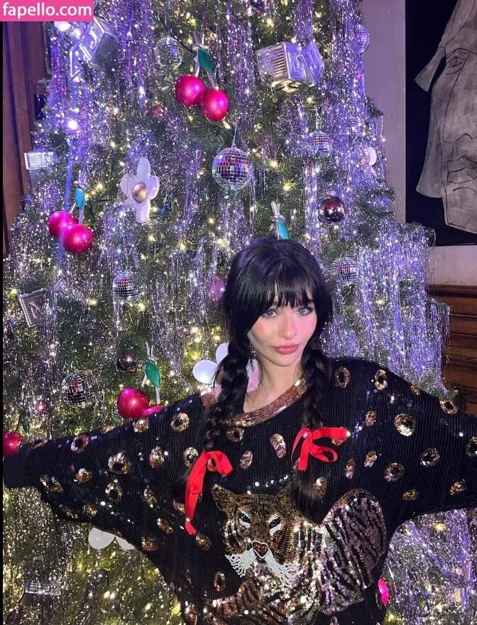 Malina Weissman / malinaweissman Onlyfans Photo Gallery 