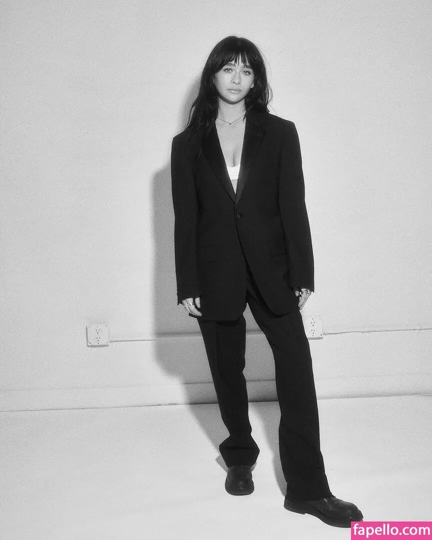 Malina Weissman / malinaweissman Onlyfans Photo Gallery 