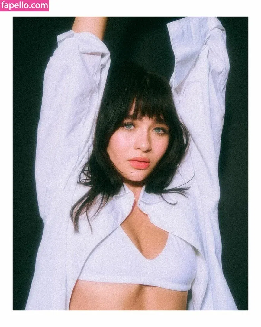 Malina Weissman / malinaweissman Onlyfans Photo Gallery 