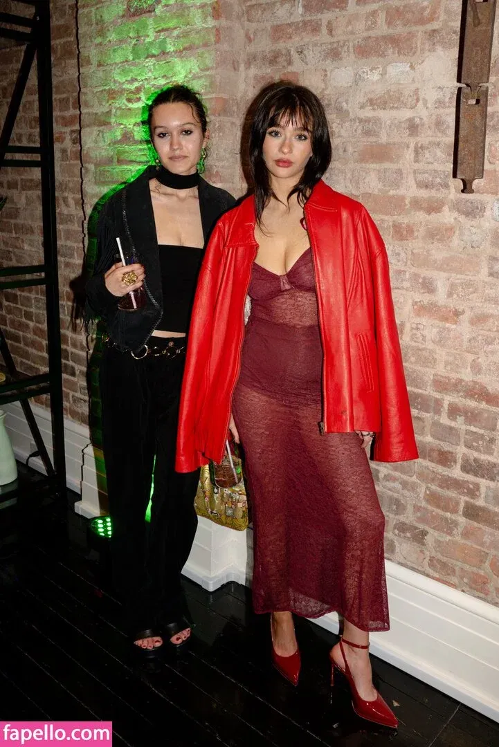 Malina Weissman / malinaweissman Onlyfans Photo Gallery 