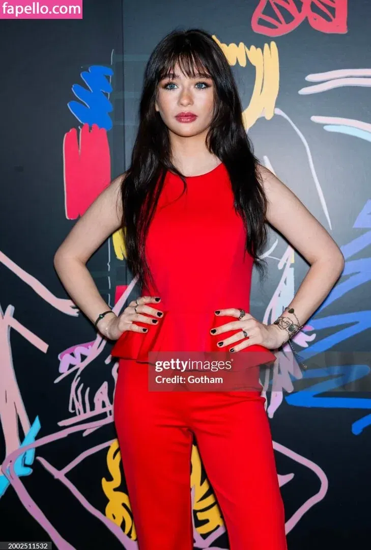 Malina Weissman / malinaweissman Onlyfans Photo Gallery 